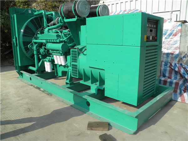 本溪发电车出租-柴油发电机散热器怎样散热