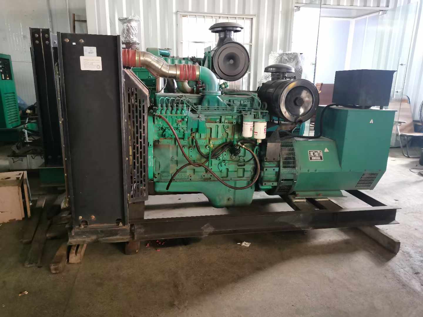 本溪发电机租赁如何确定电缆的承载电流是否在安全范围内？